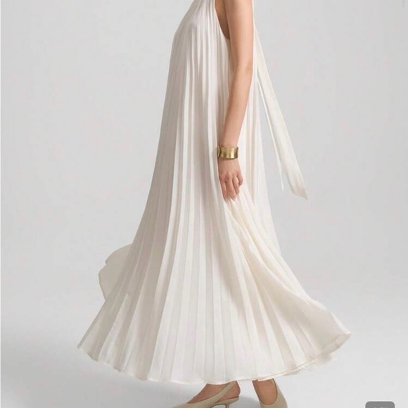 Dresses & Skirts - Elegant Off White Pleated Halter Maxi Dress